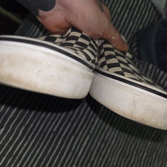 Vans - Picture 9 of 12